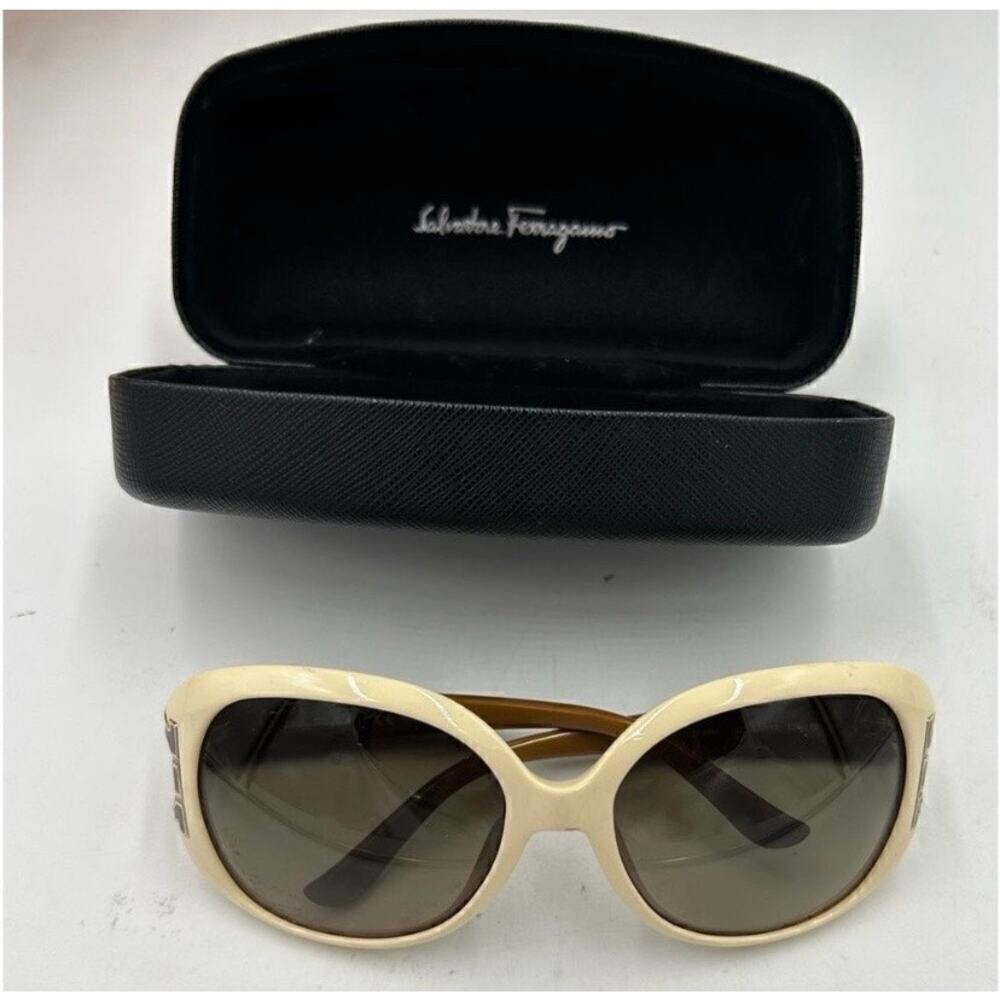 Women’s Salvatore Ferragamo, sunglasses made in Italy